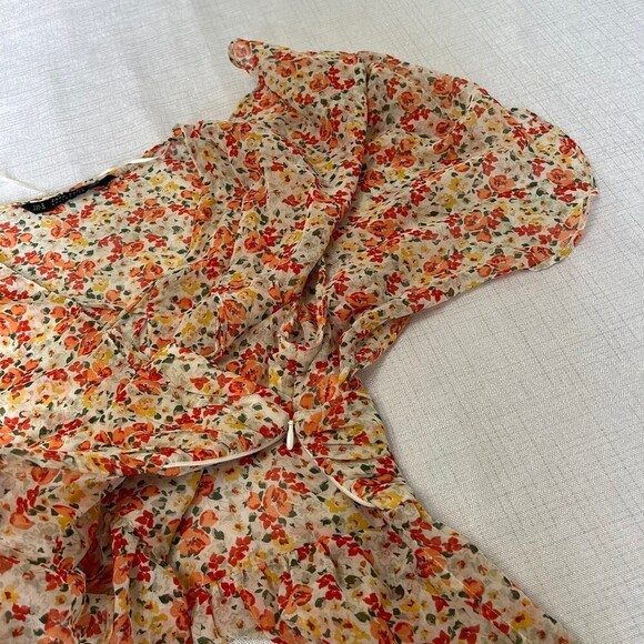 Zara Basic Collection Women Crop Floral Butterfly Sleeves Blouse . Size Medium - Picture 11 of 11
